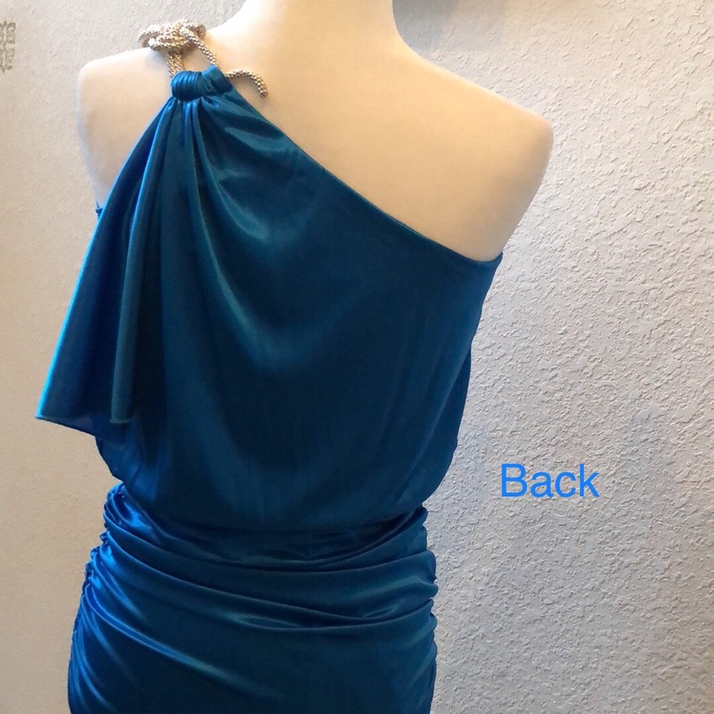 City Triangles toga style party dress Pretty With silver shoulder clasp EUC Sm